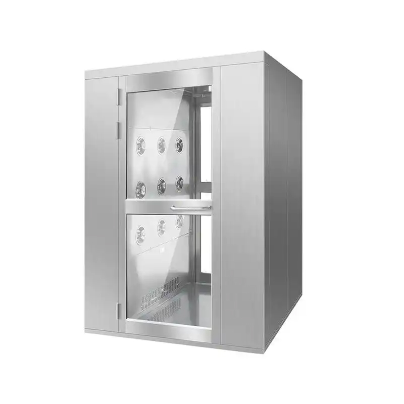 How does the airflow organization principle of the air shower room ensure efficient dust removal?